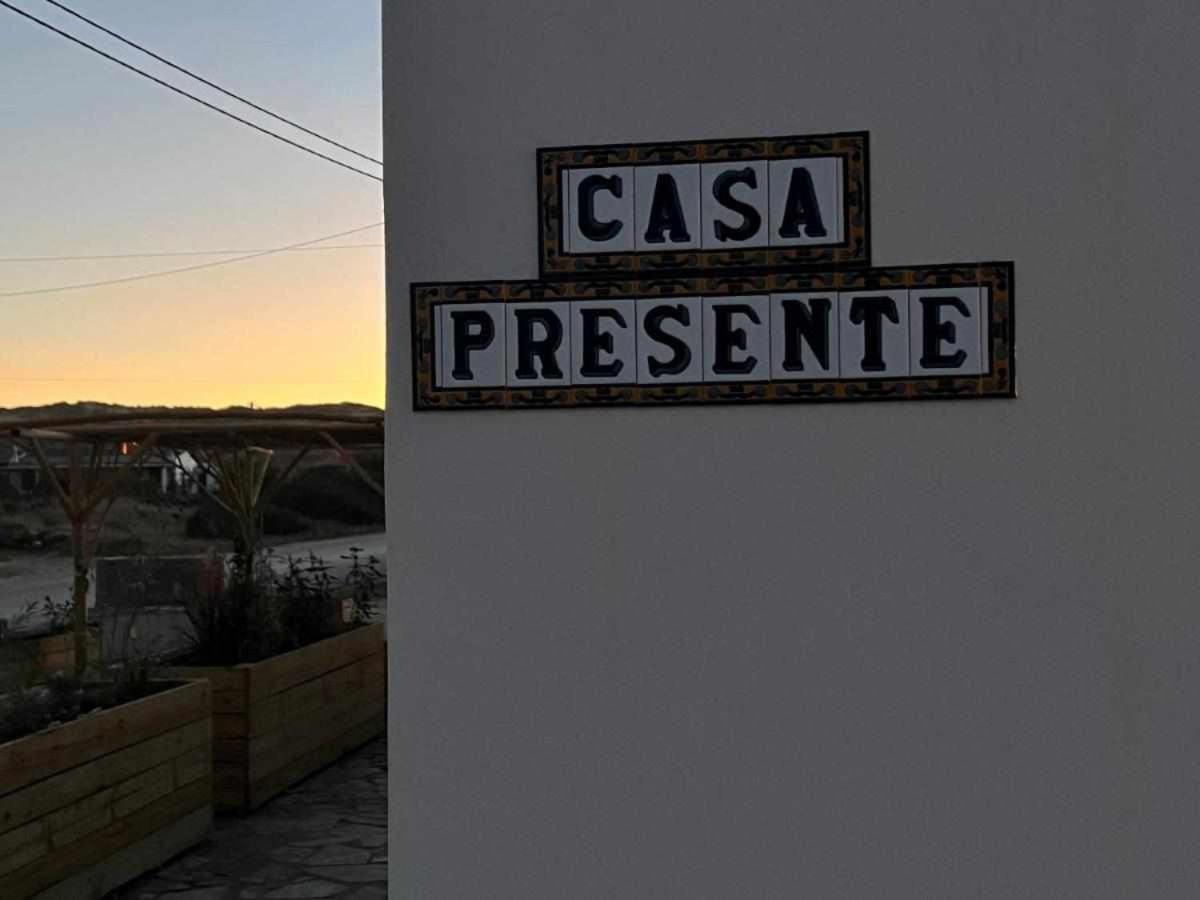 Casa Presente Guesthouse Карапатейра Екстериор снимка